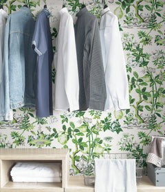Shantung Garden P&S Wallpaper in a room setting