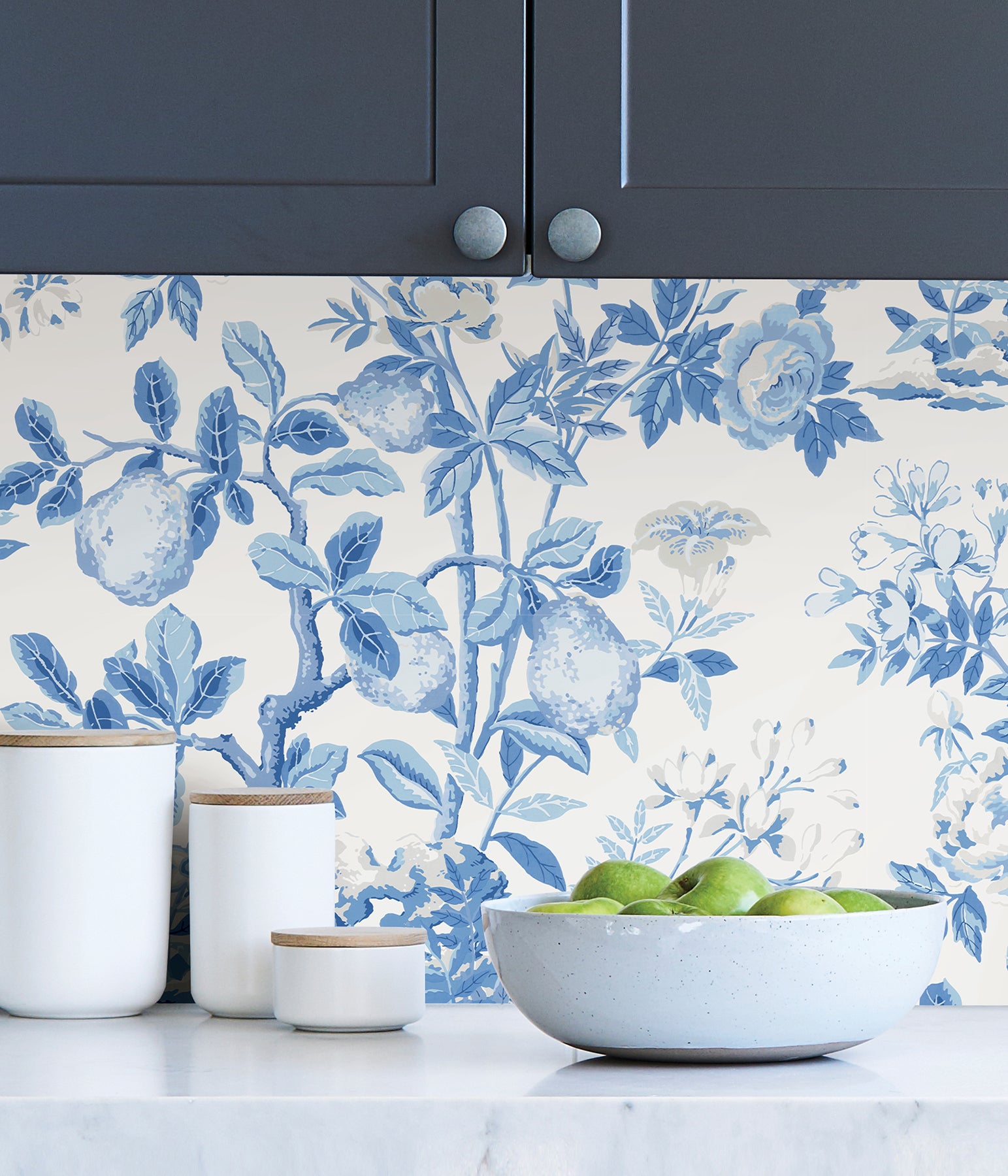 Shantung Garden P&S Wallpaper in a room setting
