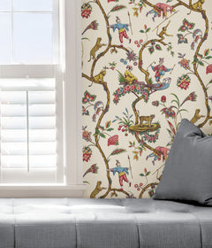 Chinoise Exotique P&S Wallpaper in a room setting
