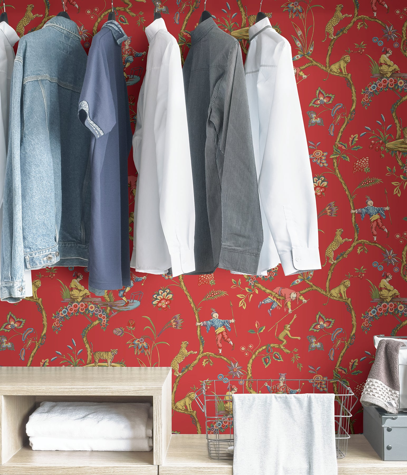 Chinoise Exotique P&S Wallpaper in a room setting
