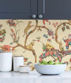 Chinoise Exotique P&S Wallpaper in a room setting