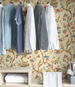 Chinoise Exotique P&S Wallpaper in a room setting