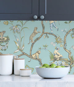 Chinoise Exotique P&S Wallpaper in a room setting