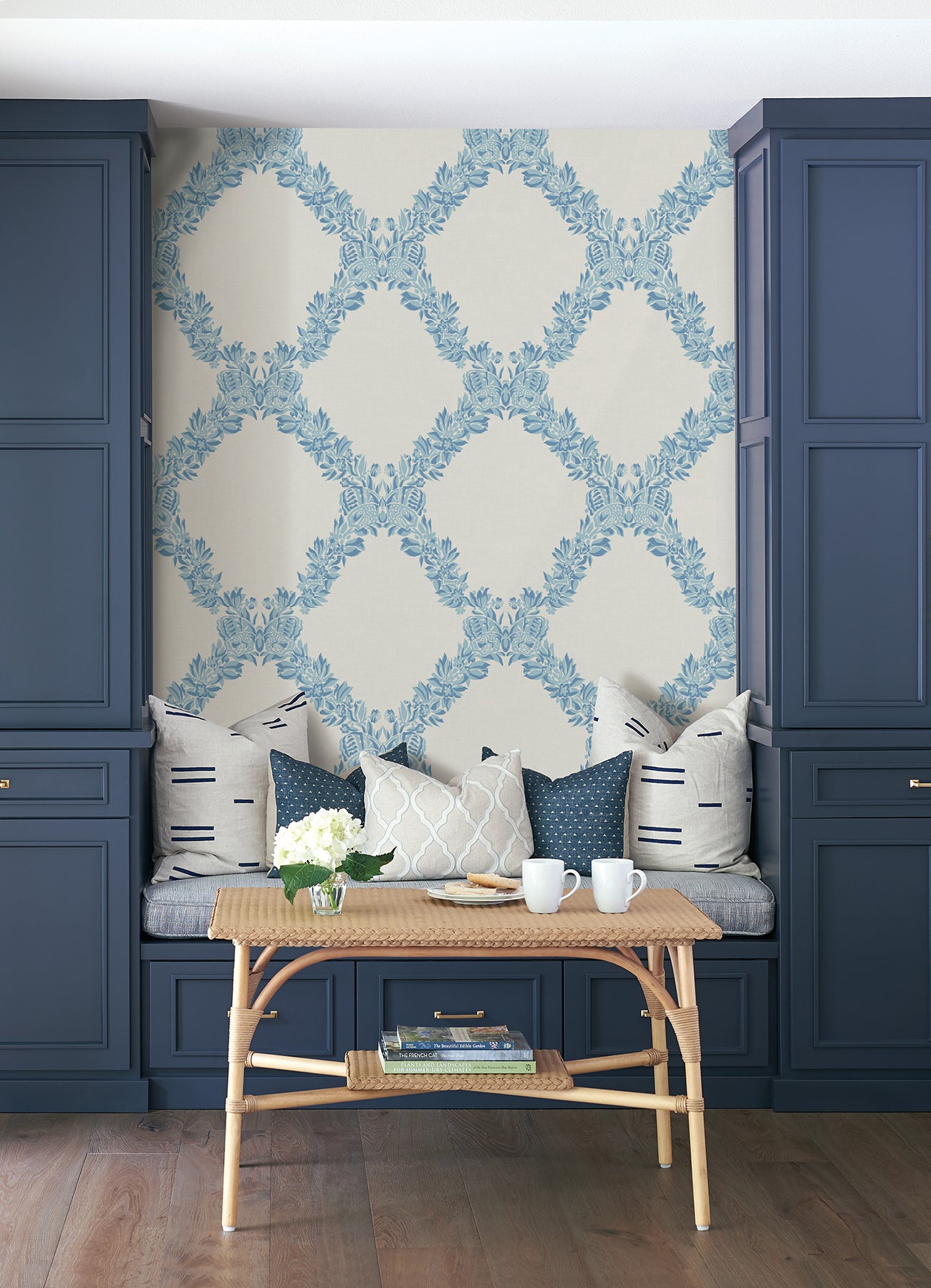 Wreath P&S Wallpaper in a room setting