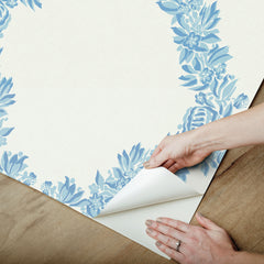 Wreath P&S Wallpaper - how to peel
