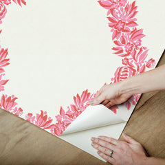 Wreath P&S Wallpaper - how to peel