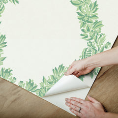 Wreath P&S Wallpaper - how to peel