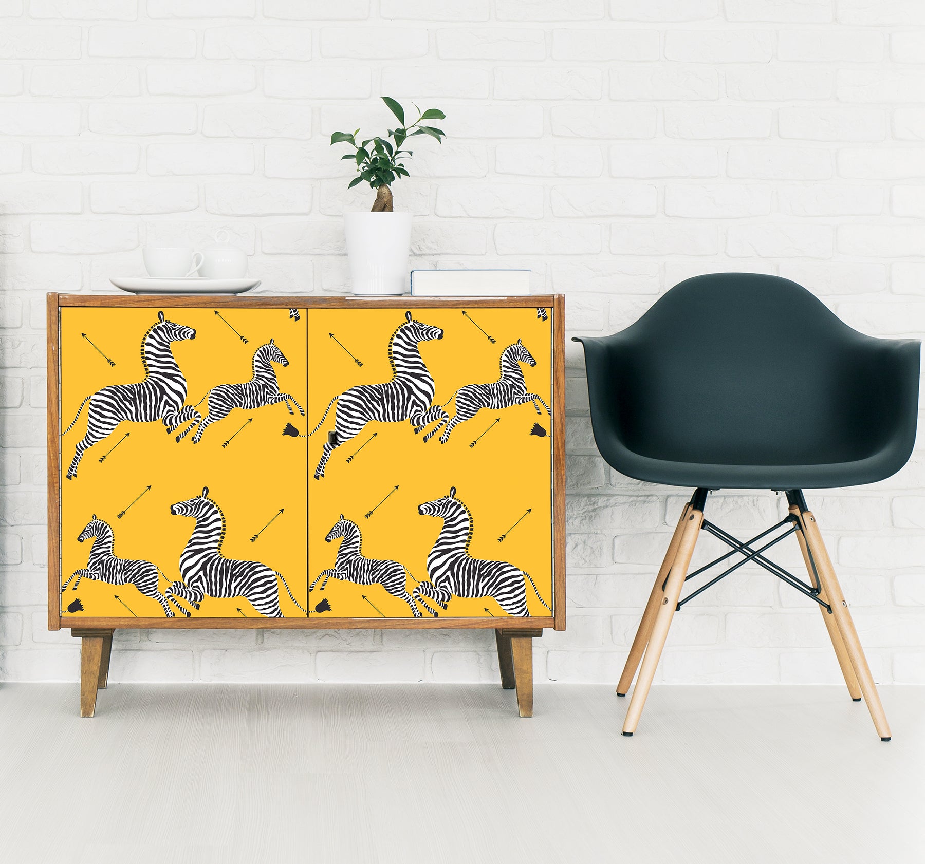Zebra Safari P&S Wallpaper in a room setting
