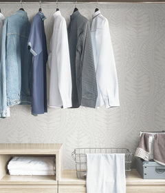 Foliate P&S Wallpaper in a room setting