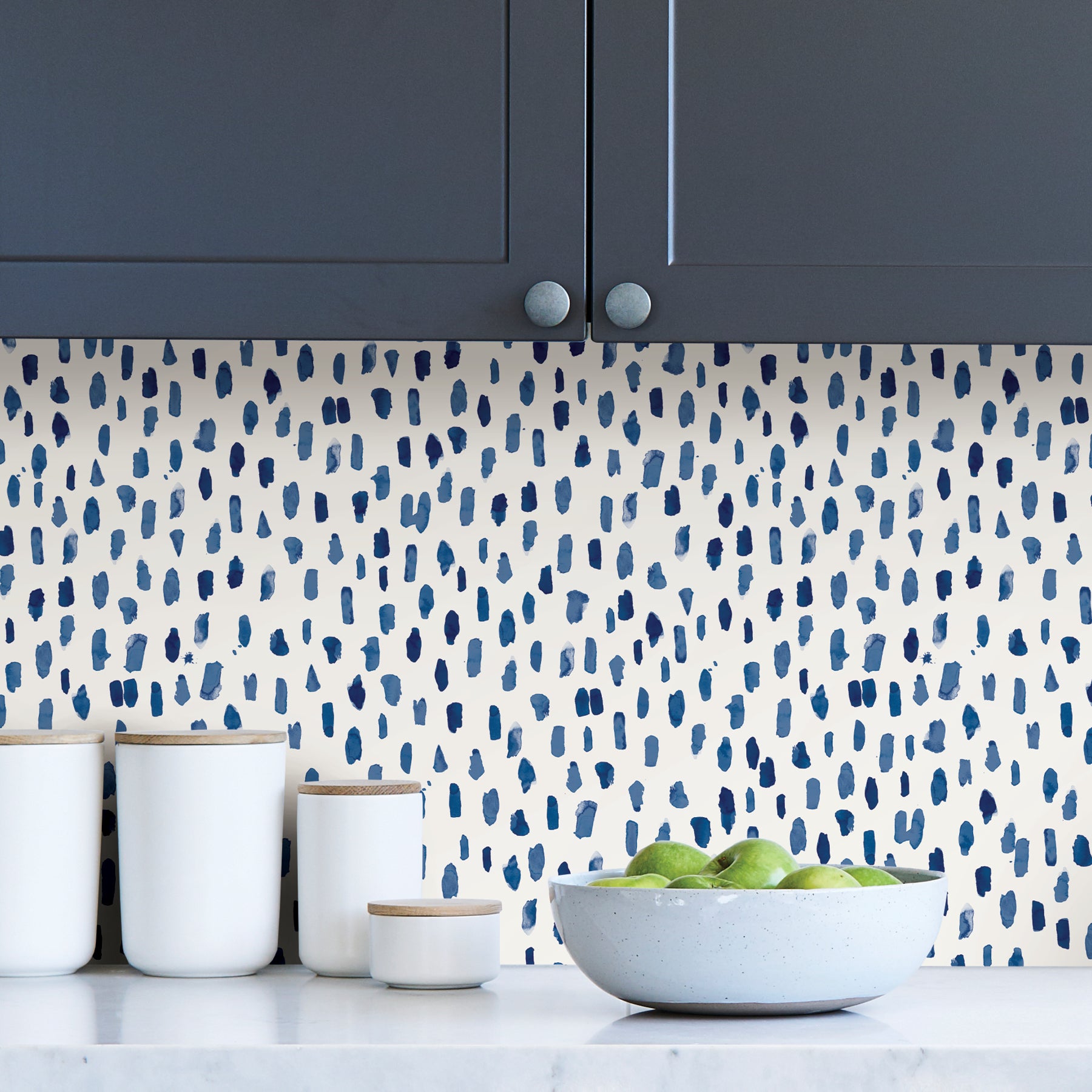 Bindu Peel and stick wallpaper in a room setting
