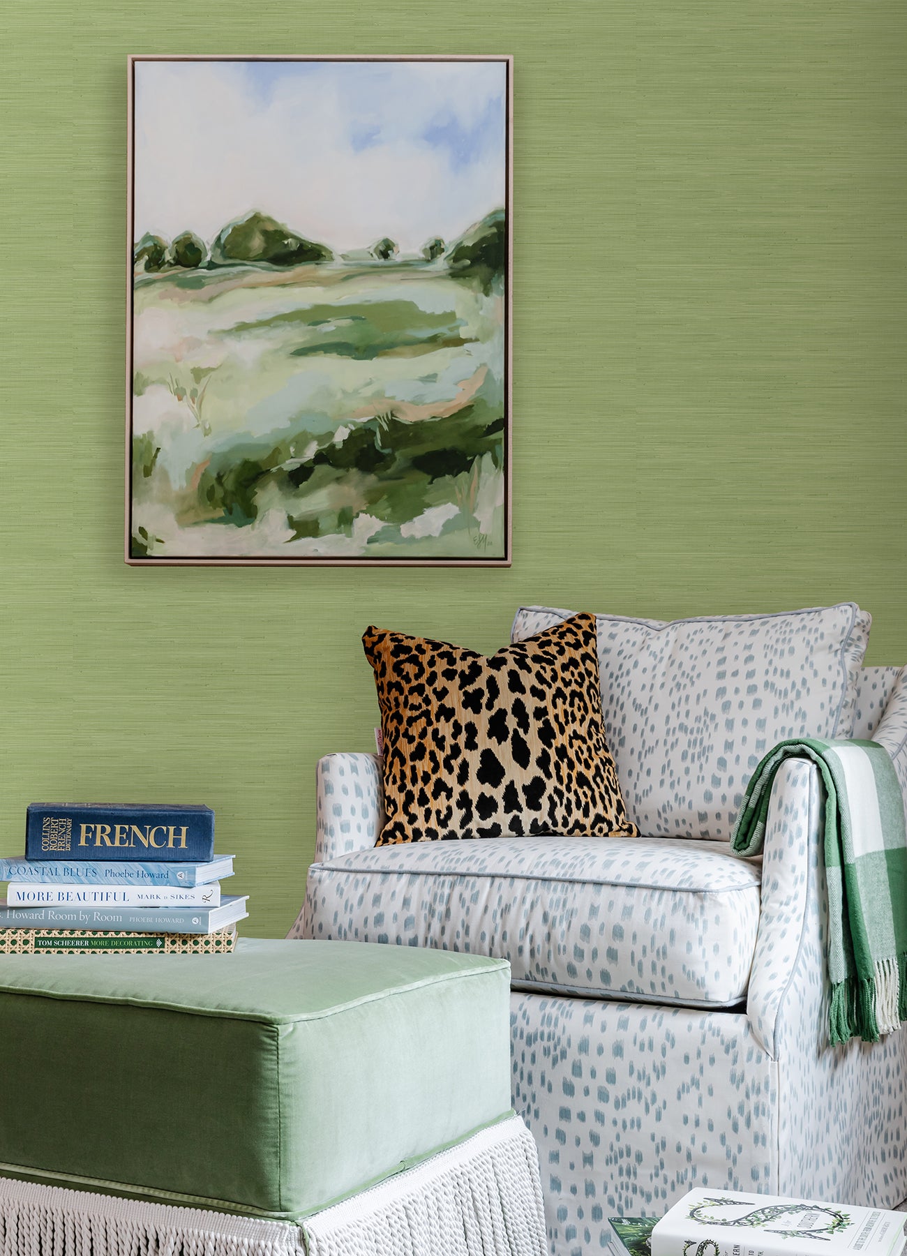 Classic Faux P&S Wallpaper in a room setting