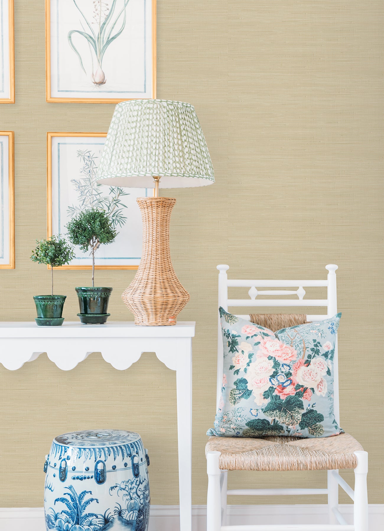 Classic Faux P&S Wallpaper in a room setting