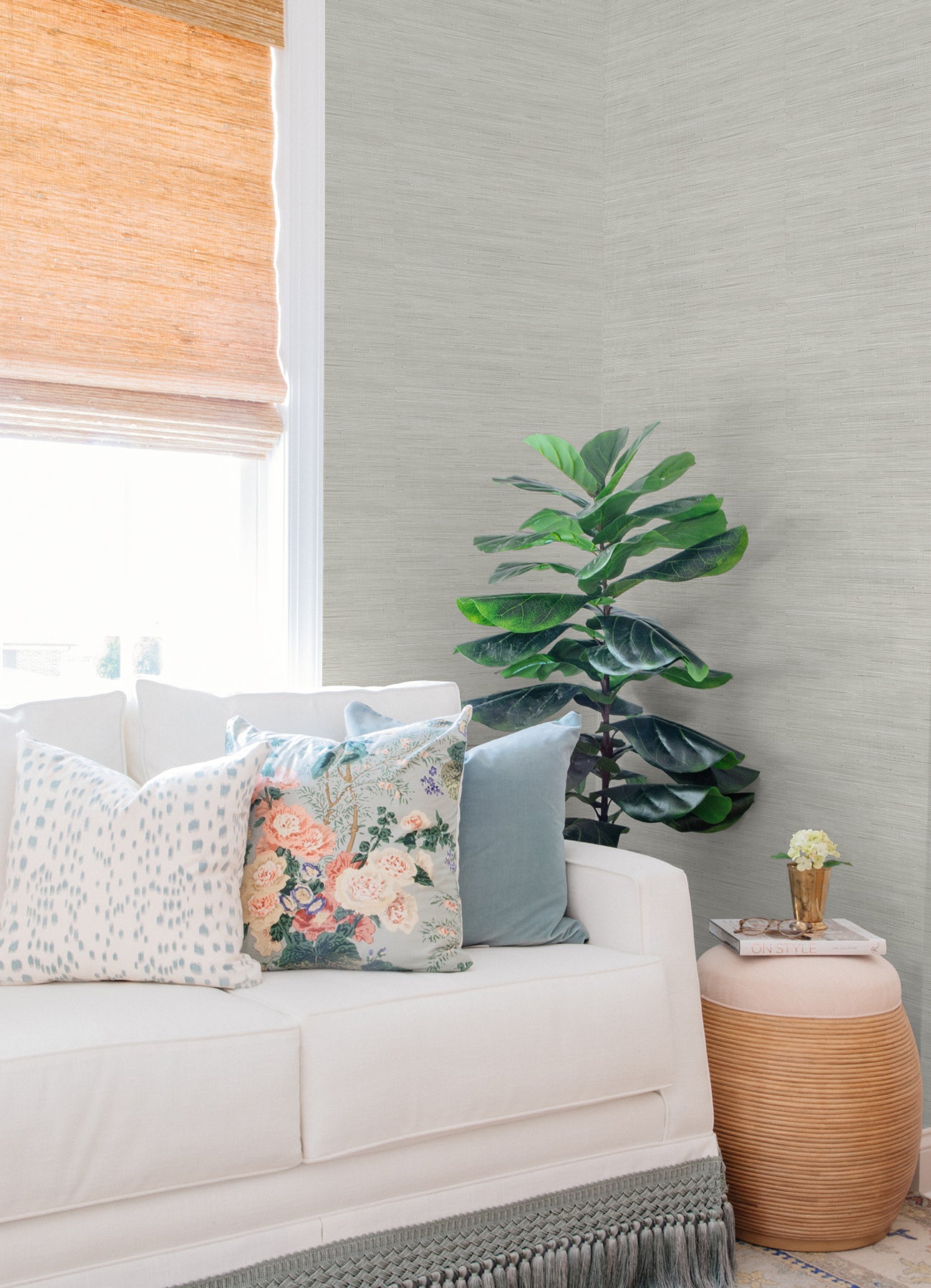 Classic Faux P&S Wallpaper in a room setting