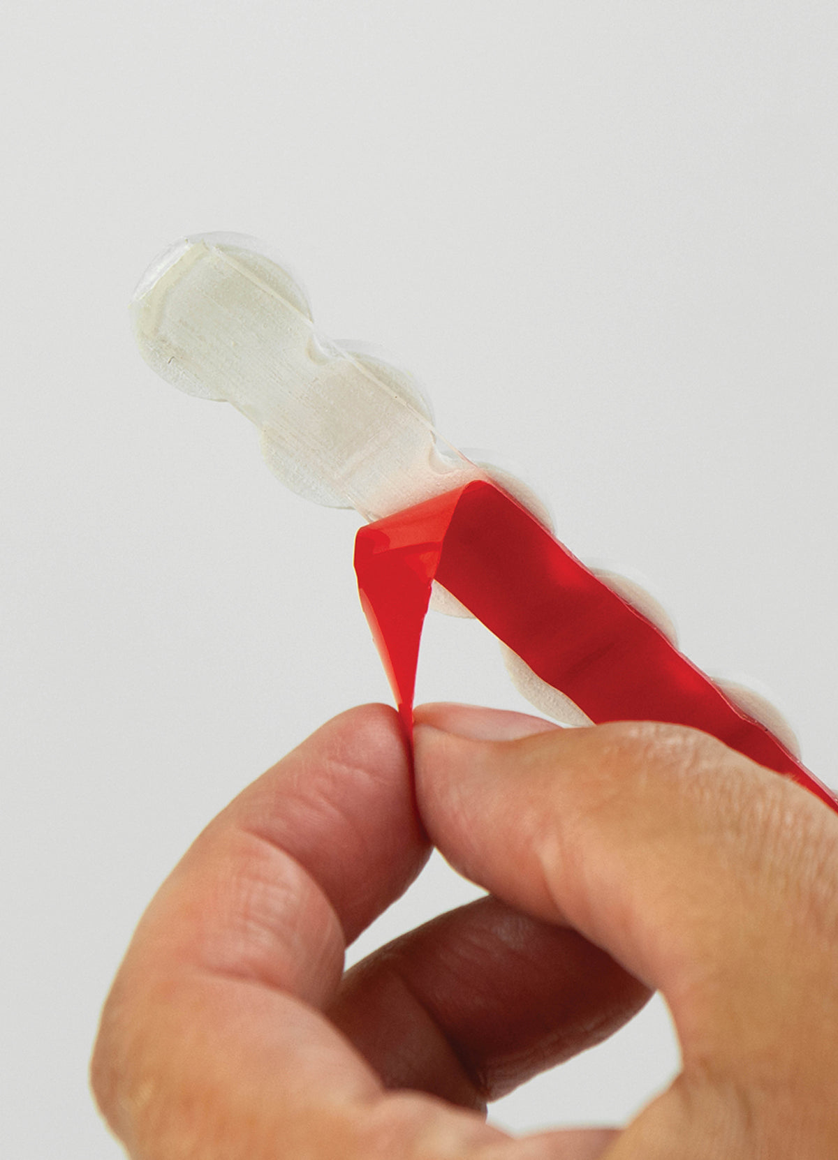 WPMT6391-moulding-peel-application-step