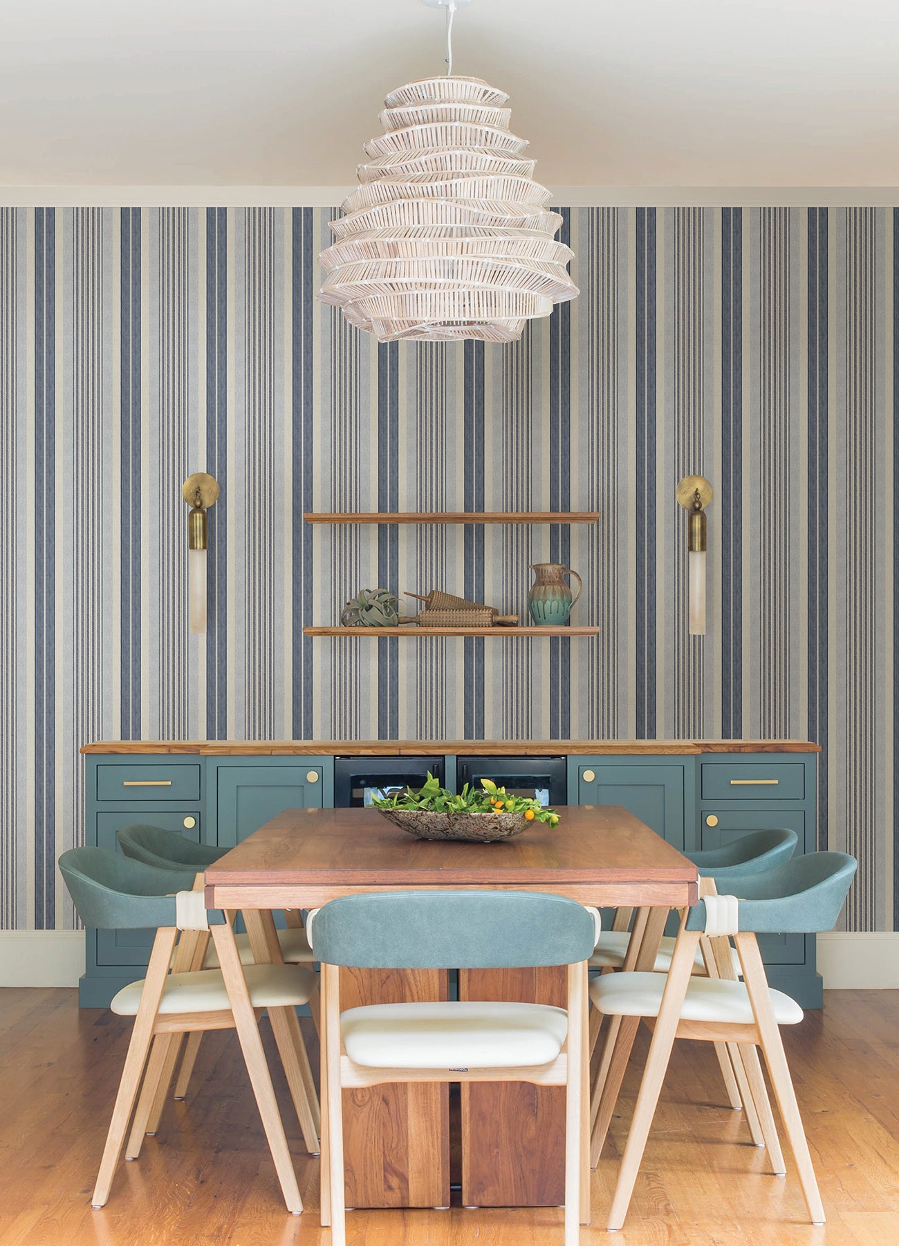 Escot P&S Wallpaper in a room setting