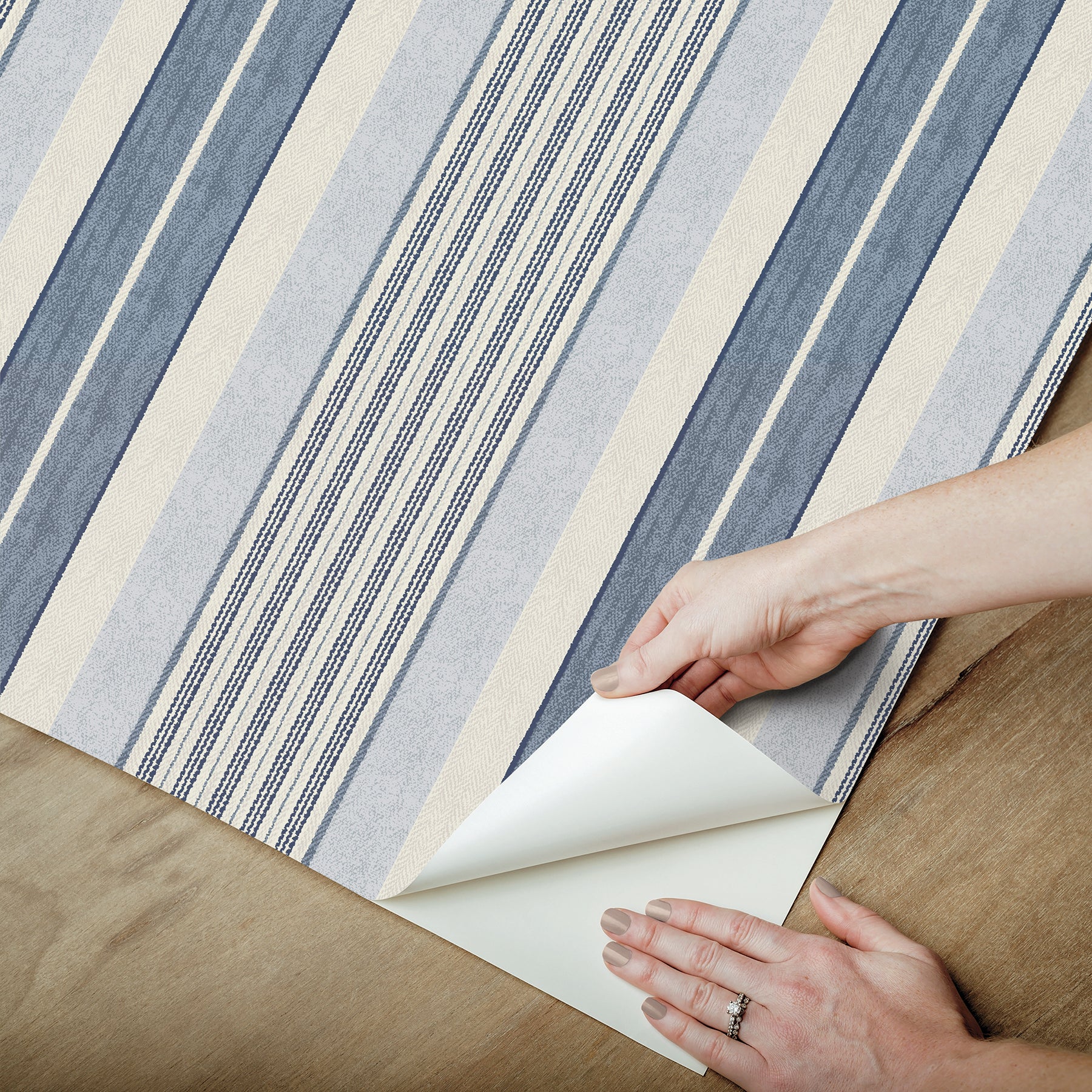 Escot P&S Wallpaper - how to peel