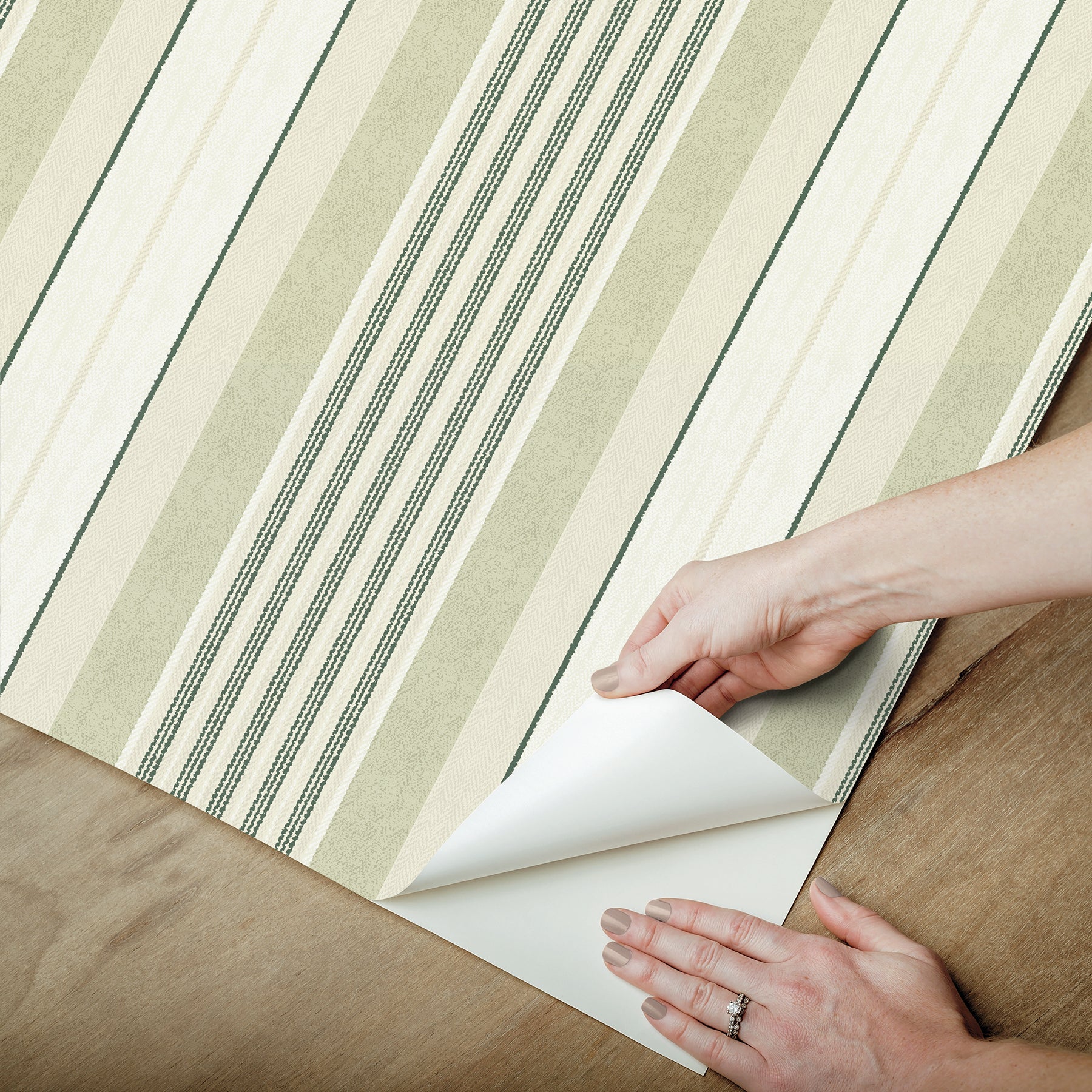 Escot P&S Wallpaper - how to peel